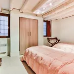 Ca' Bianca Apartment *