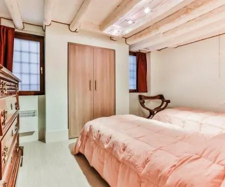 Ca' Bianca Apartmán *